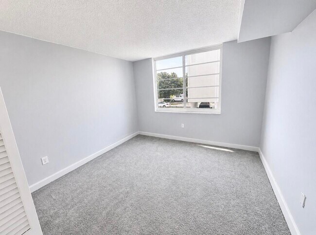Photo - 1250 NE 125th St Unit 216d