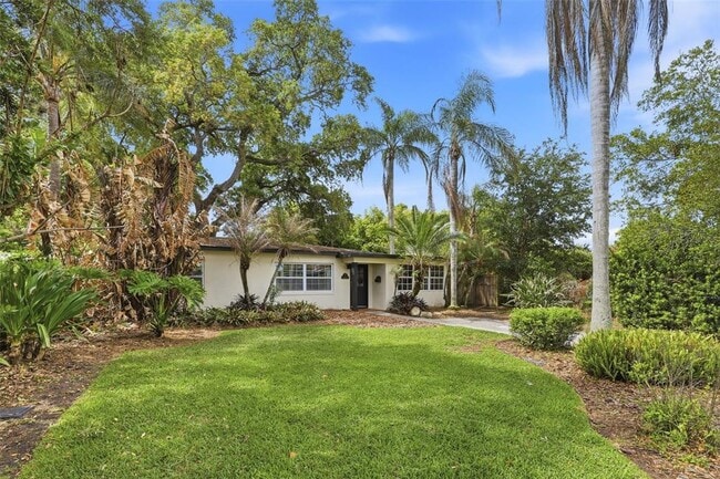 Photo - 2518 Weber St