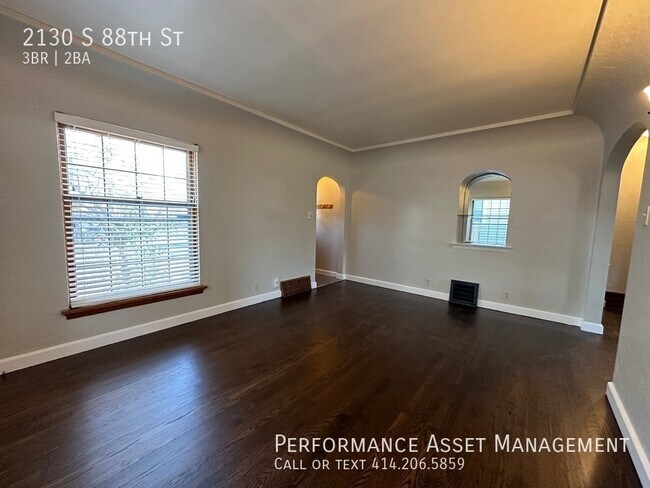 Photo - Stunning 3br 2ba brick single family house...