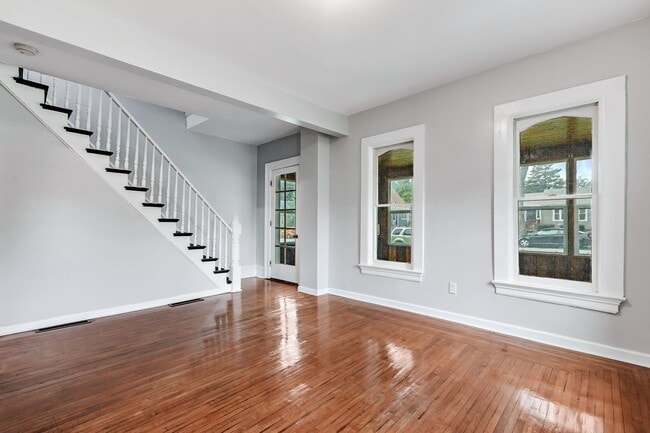 Photo - 319 Wabash St
