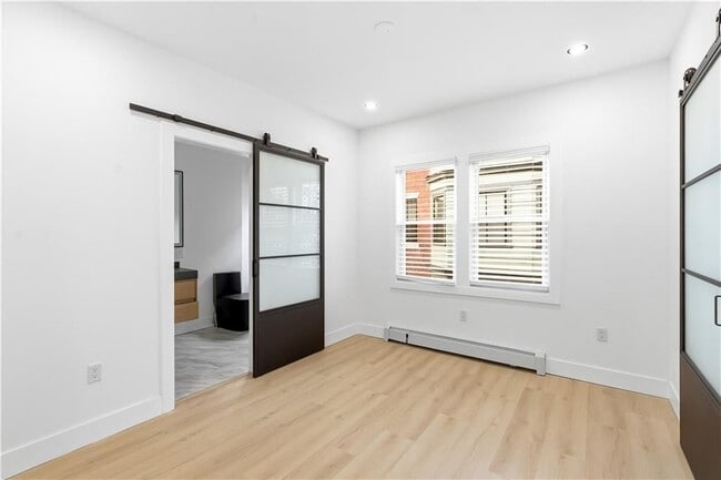 Photo - 170 Broadway, A