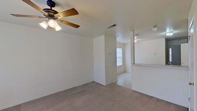 Photo - 2 WEEKS FREE RENT IN A 3 BEDROOM TOWNHOUSE AT $950!
