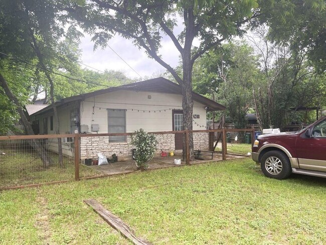 Photo - 4708 Red River St Unit A