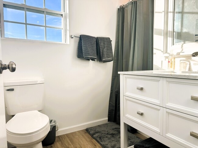 Photo - 2215 E Ocean View Ave