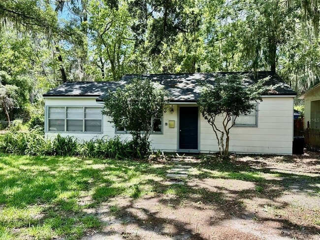 Building Photo - 739 NE 10th Pl Rental