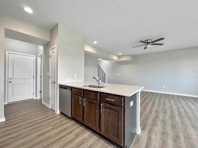 Photo - 5620 Buckthorne Dr