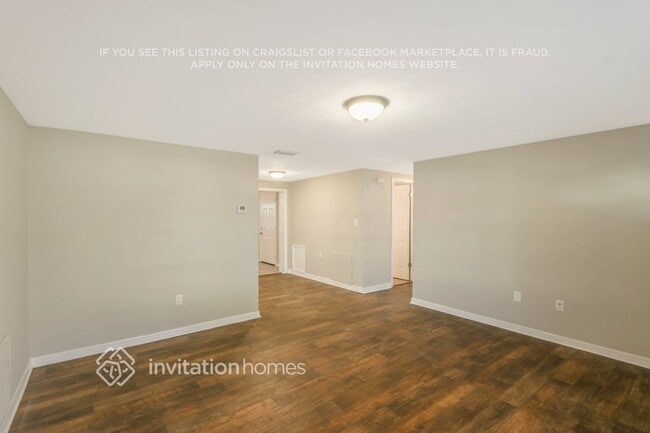 Photo - 10824 Oakdale Ave