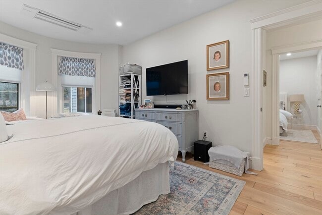 Photo - 1797 Beacon St Unit 1