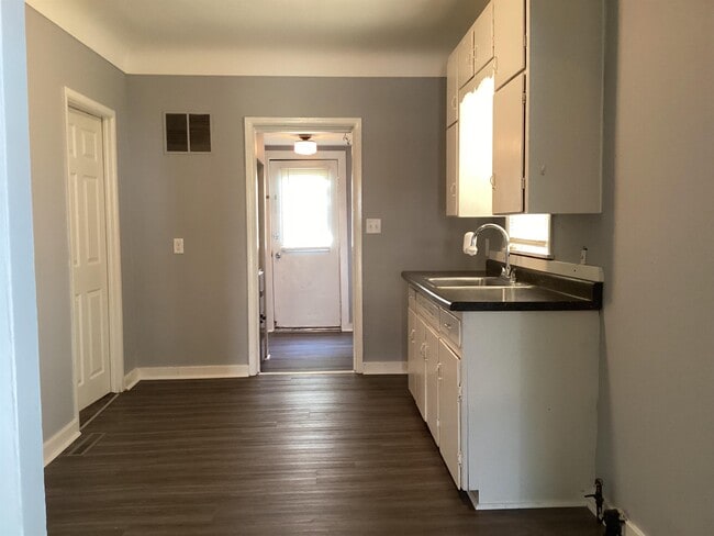 Photo - 1230 Chestnut St