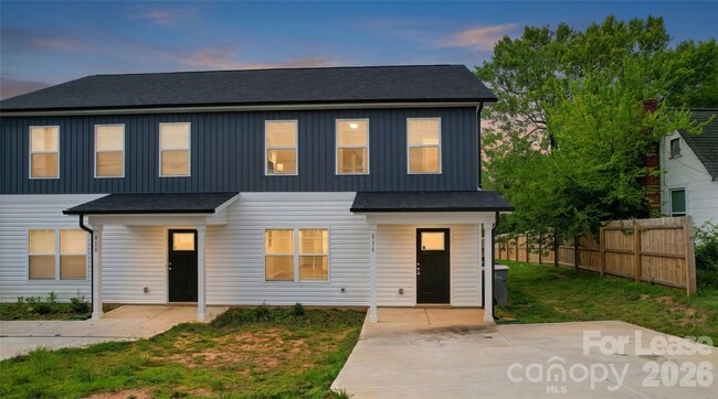 Building Photo - 816 Fairview St