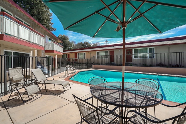 Hidden Garden Apartments