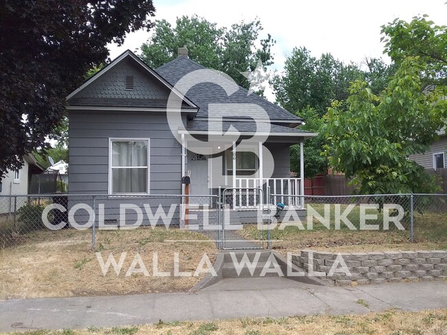 Charming 2 bedroom 1 bath single family house - Charming 2 bedroom 1 bath single family house