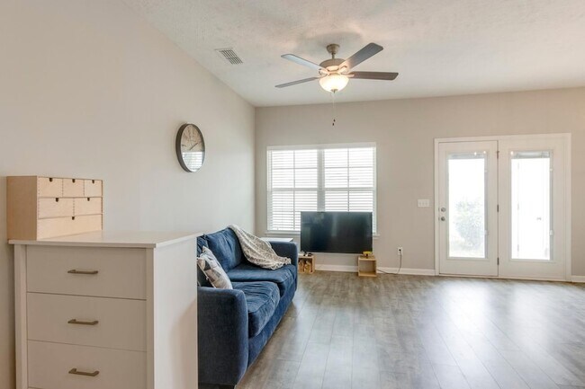 4333 Doral Dr