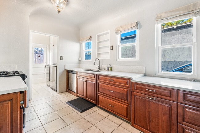 Photo - 506 Palomar Ave