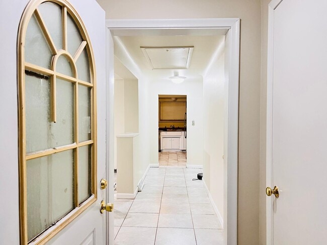 Photo - 25323 Orchard Lake Rd