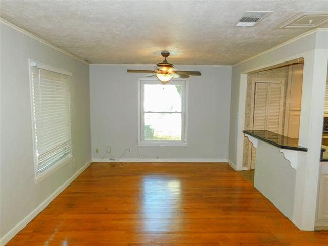 Photo - 2216 Palmer Dr