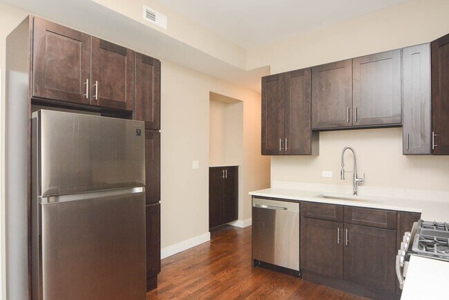 Photo - 2637 W Potomac Ave Apartments Unit 3