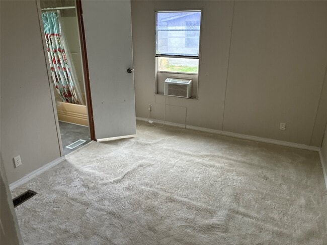 Photo - 6977 Leann Ln