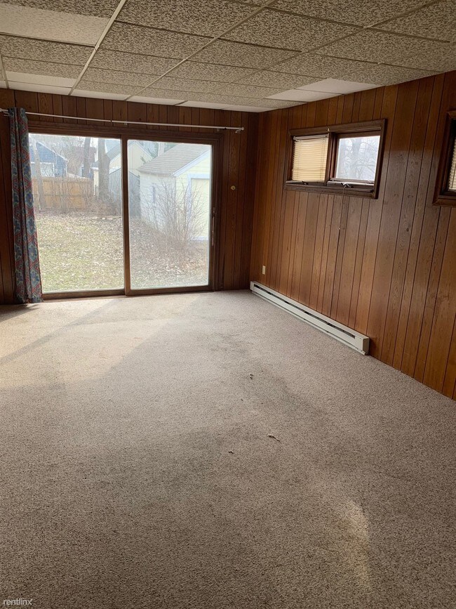 Photo - 4 br, 1.5 bath House - 648 Gunson St