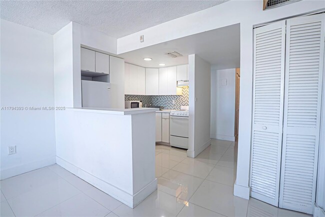 Photo - 1575 Euclid Ave Condo Unit PHD