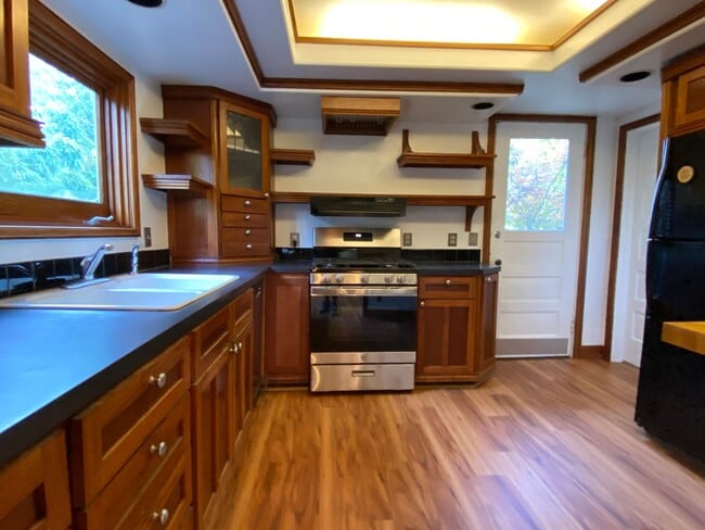 Photo - 4 bed 2 bath home in NE Portland for Rent