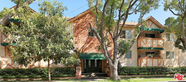 Building Photo - 12030 Rochester Ave Unit 110