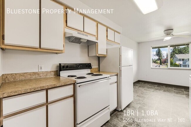 Photo - New LVP flooring in 1 Bedroom Apartment ne... Unidad 101