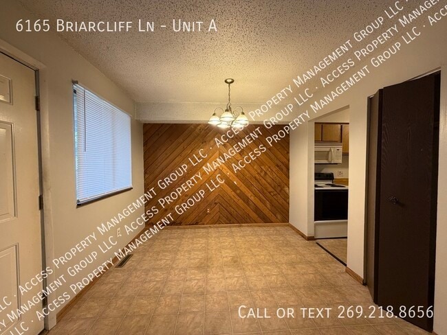 Photo - 6165 Briarcliff Ln Unidad A