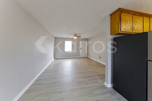 Photo - 185 Deer Pkwy