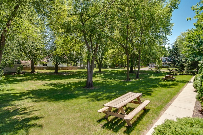 Hillcrest & Ridgeview Apartments