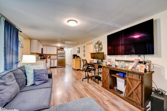 Photo - 605 County Rd 565