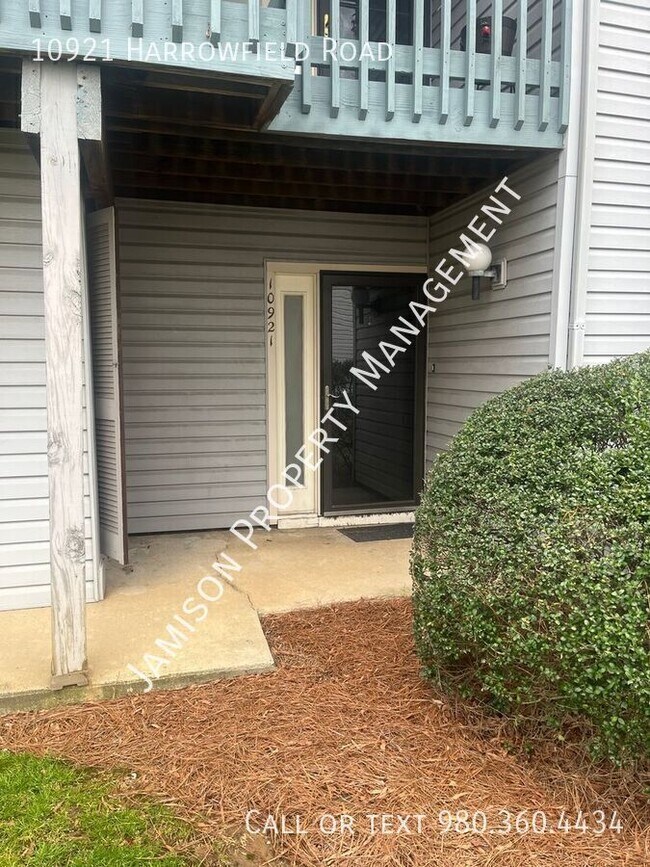 10921 Harrowfield Rd