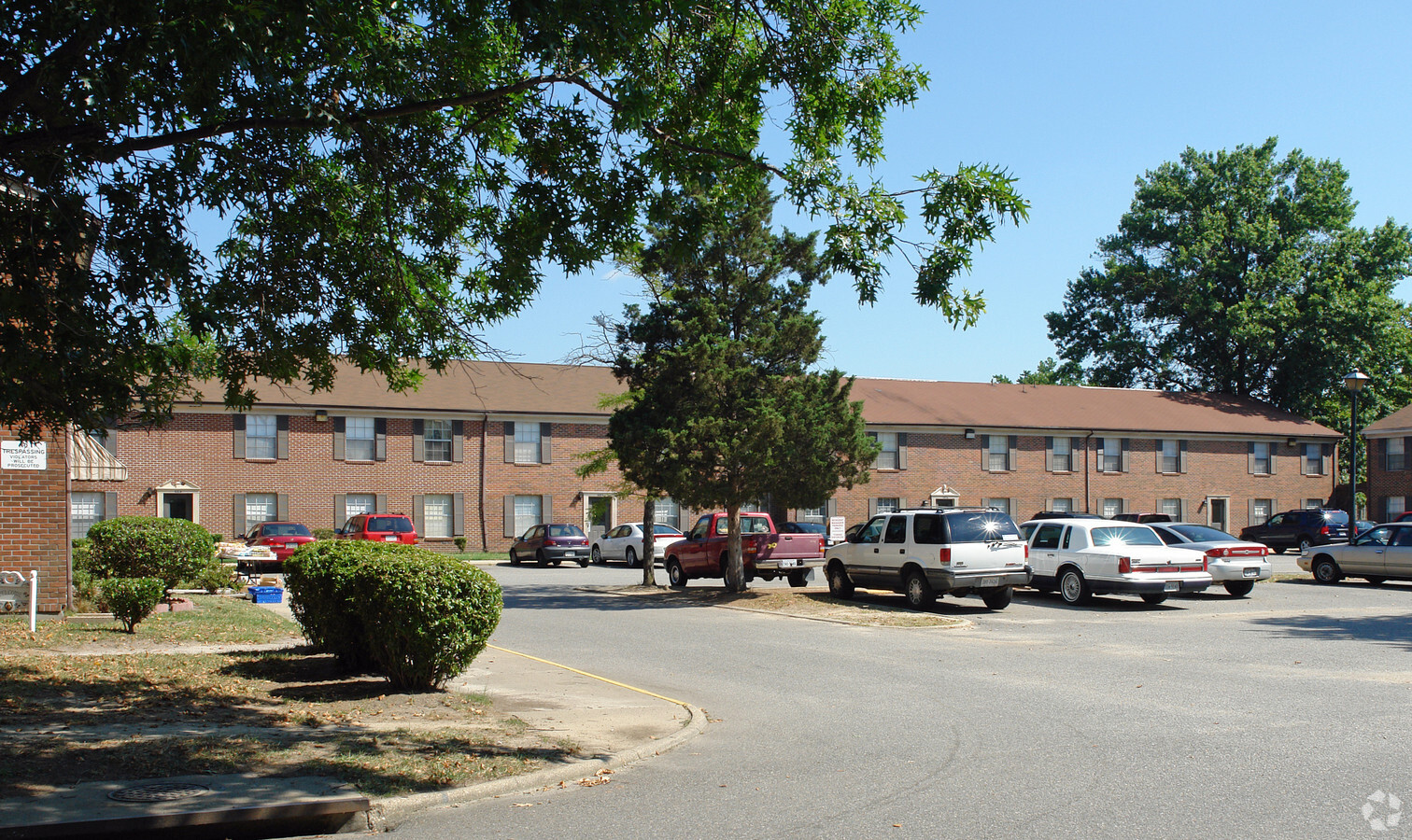 Regency Square Apartments - Regency Square Apartments