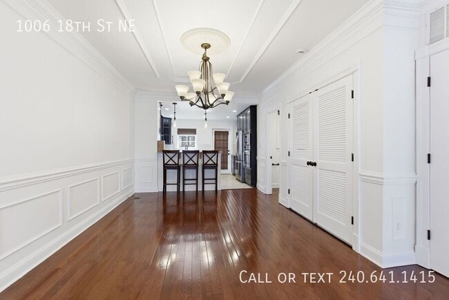 Photo - 1006 18th St NE