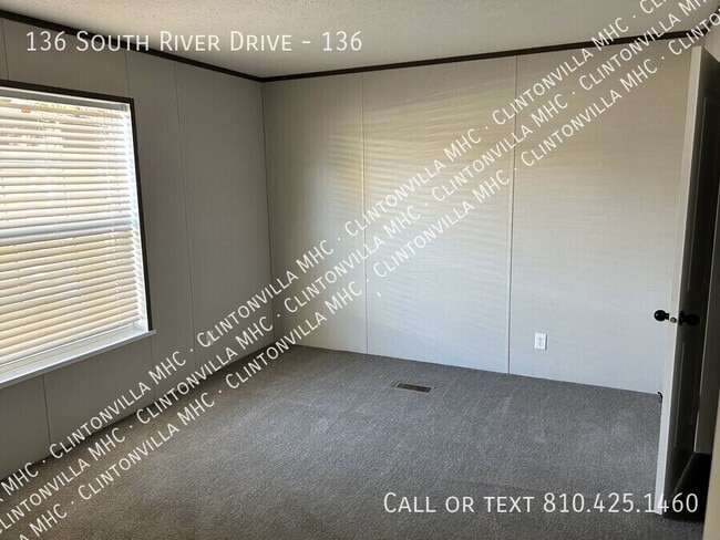 Photo - 136 S River Dr