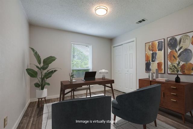 Photo - 1908 Clemson Dr