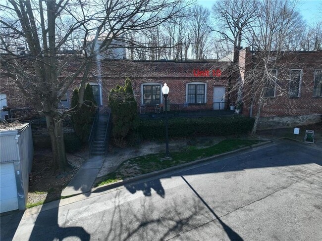 Photo - 644 Wells St SW Unit 10