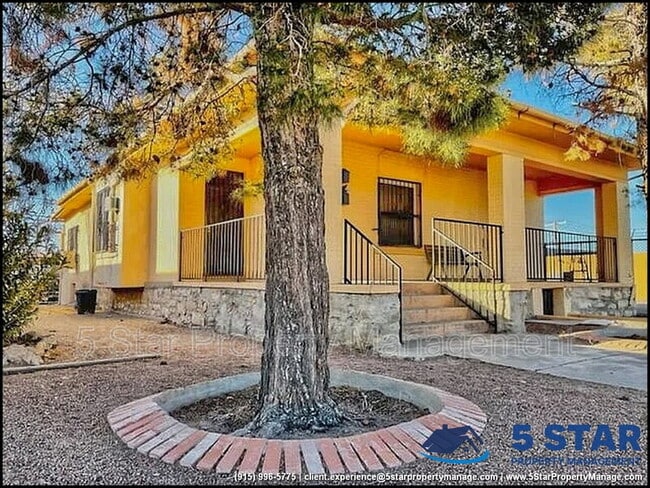 Photo - 2526 Yandell Dr Unit 2