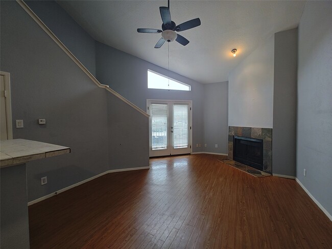 Photo - 10855 Meadowglen Ln Unit 928