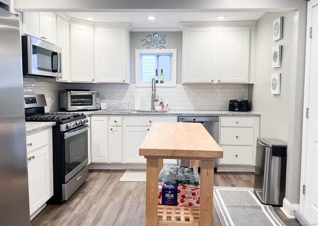 Photo - 36 Botsford Ave