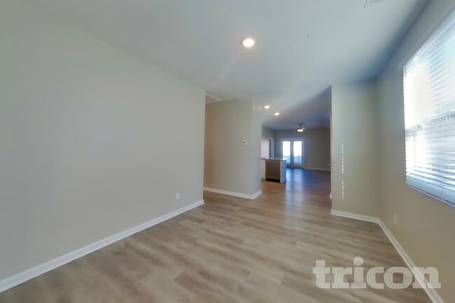 Photo - 338 Victory Cir