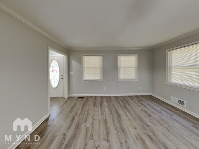 Photo - 240 N Hurst Mill Rd