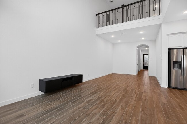 Building Photo - 16607 Lake Austin St