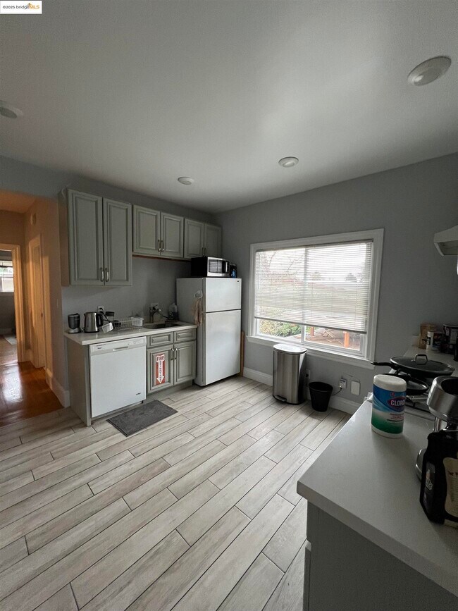 Photo - 1534 Milvia St Unidad A