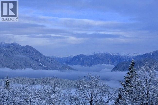 Photo - 9232 University Crescent Unité 304