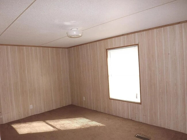 Photo - Charming 3-Bed, 2-Bath Mobile Home Retreat...