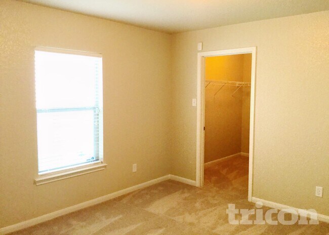 Photo - 5118 Badland Beacon