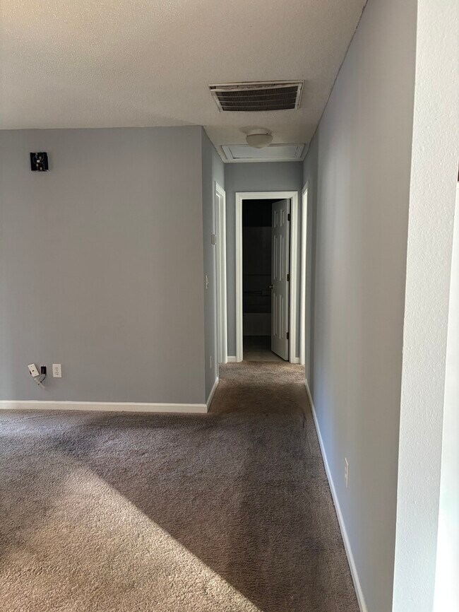 Photo - Quiet Neighborhood