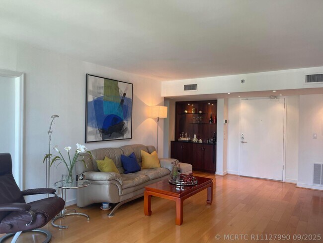 Photo - 140 SE 5th Ave Unit 439