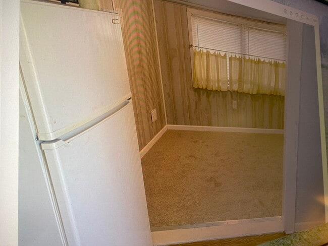 Building Photo - 207 S Plymouth St Unit Studio